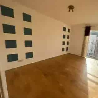 3 Bedroom Flat Manchester - Parking Available