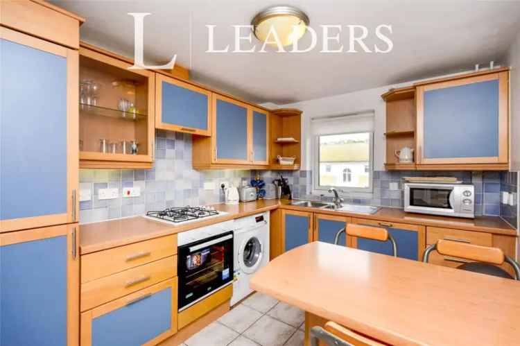 4 Bedroom Waterfront Duplex for Sale in Brighton