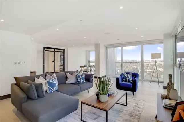 Flat for sale in Glenthorne Road, London W6