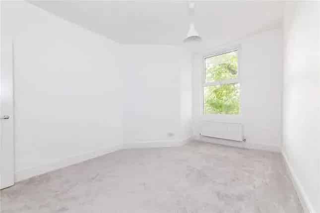 1 Bedroom Flat for Sale in London SE6