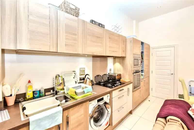 2 Double Bedroom Ground Floor Apartment with En Suite and Stunning Communal Grounds