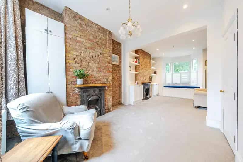 Four Bedroom Period Terrace House Near Tooting Broadway Station