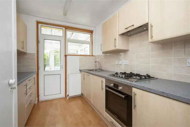2 Bed Semi-Detached House with Conservatory and Garage