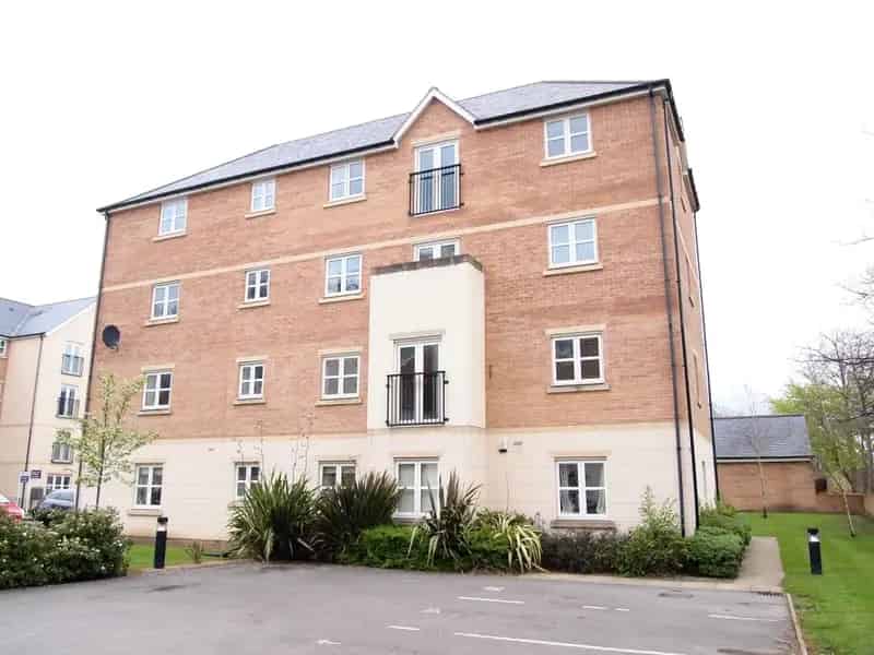 Two Bedroom Apartment Far Headingley Allocated Parking