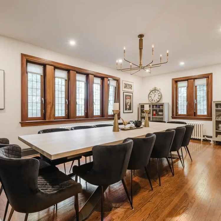 Luxury Duplex for Sale in Middle Westmount
