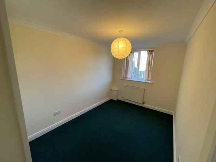 2 Bedroom Apartment Berkeley Estates Spacious Flat Home Office