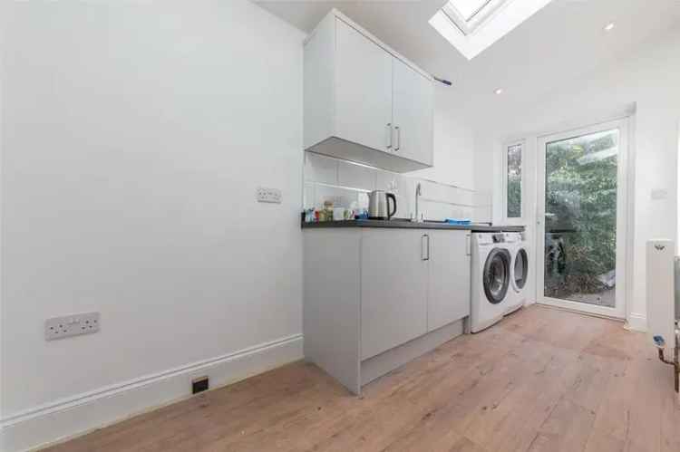 4 bedroom terraced house to rent