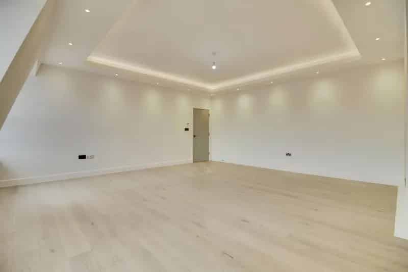 Two Bedroom Apartment Welwyn Garden City Town Centre Near Train Station