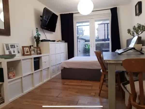 One Bedroom Ground Floor Flat with Gardens and Optional Garage