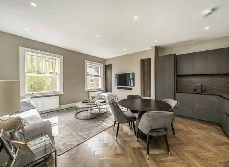 Chelsea Georgian Conversion Apartment  Turnkey Home Near Westfield Park