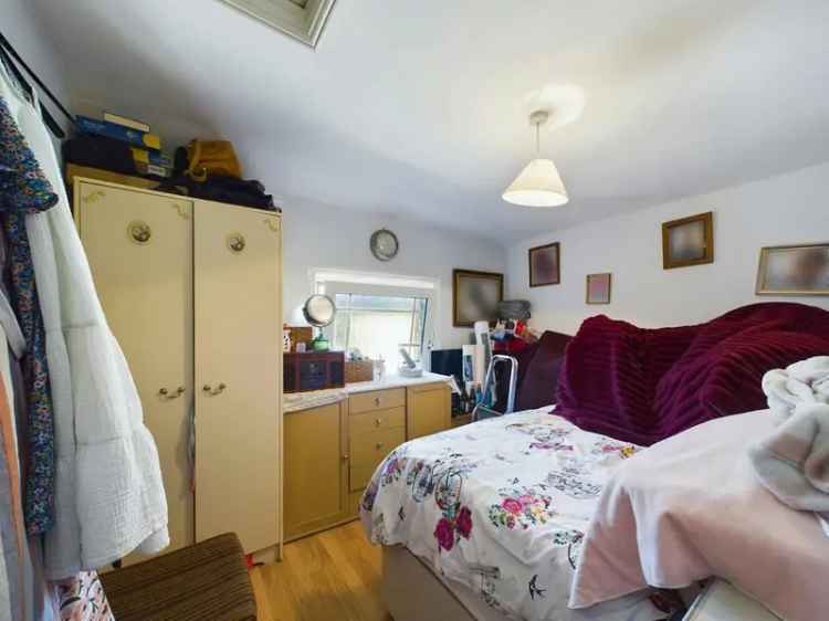 Flat For Sale in Reading, England