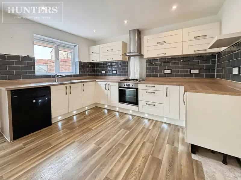 4 bedroom House
 For Sale