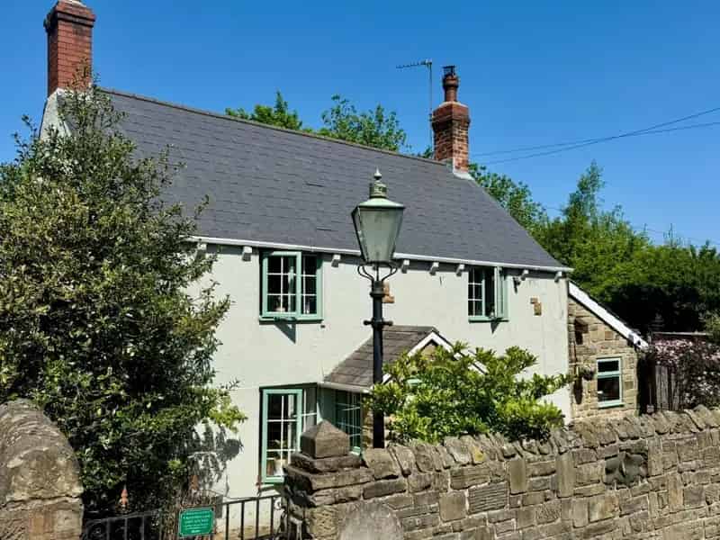 2 bedroom House
 For Sale