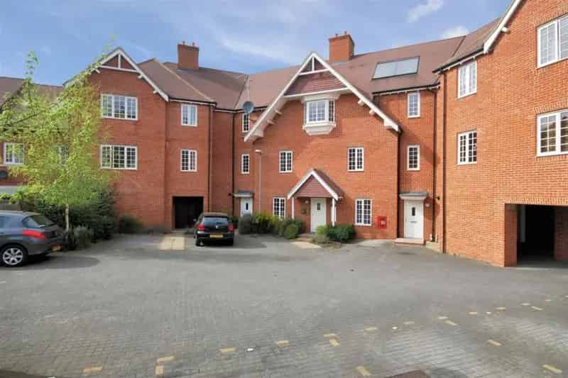 2 Bed 2 Bath Apartment for Sale - Wendover Woods View