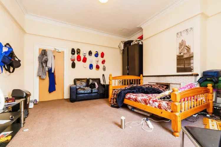 5 Bedroom Detached House Barnsley