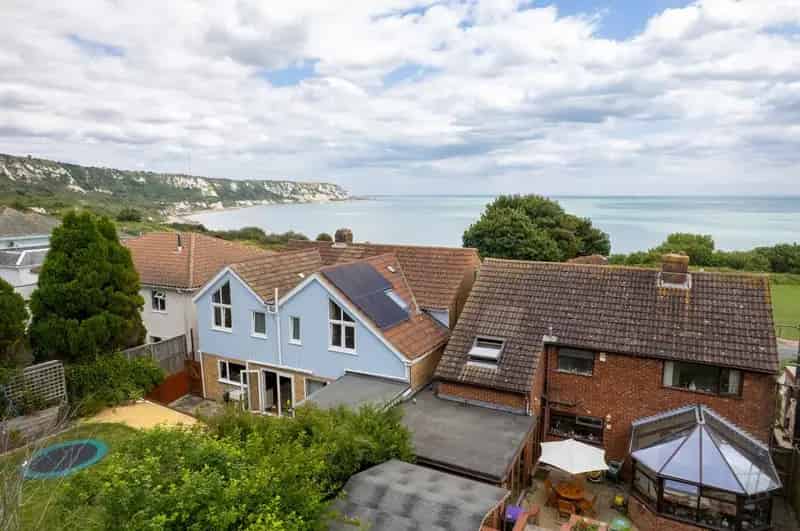 4 Bedroom Detached House with Sea Views Kent CT19
