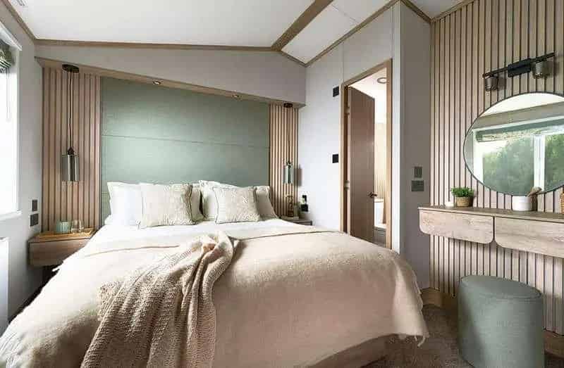 2 Bed Lakeside Lodge for Sale in Mullacott Park
