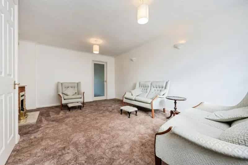 4 Bedroom Detached House for Sale in Putnoe