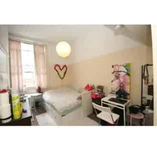 Spacious Studio Flat Near Bayswater and Paddington Stations