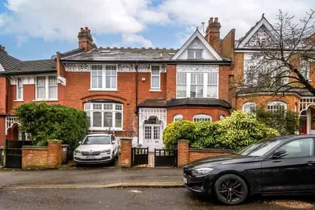 Edwardian House for Sale Dukes Avenue London