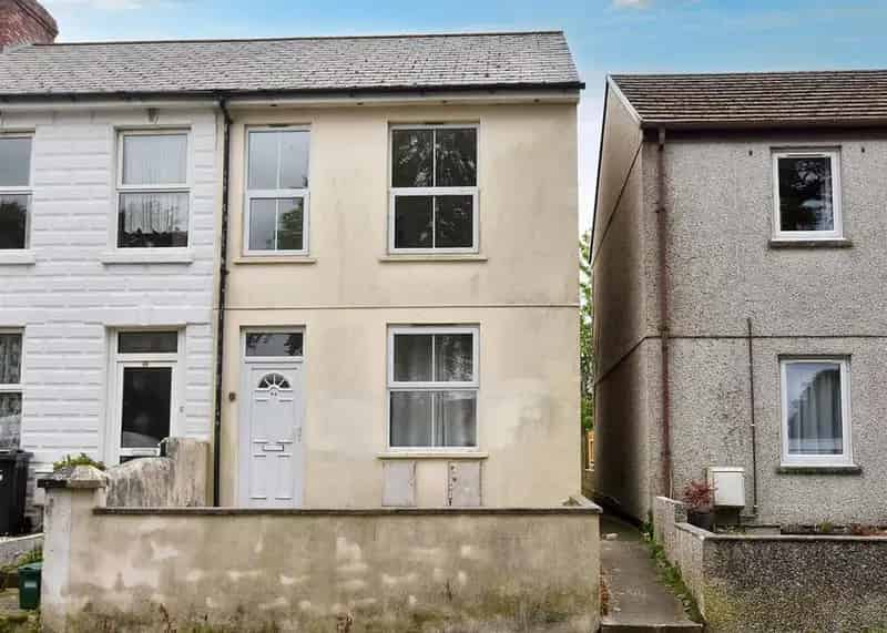 2 Bedroom End Terrace House for Sale