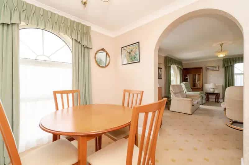 2 Bed Apartment Cromer Stunning Views Communal Facilities Parking
