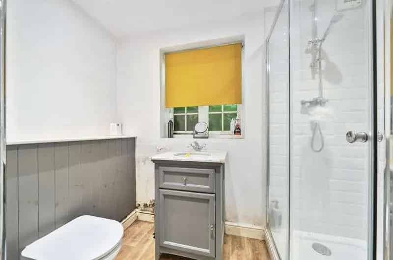 2 Bed Grade II Listed Cottage for Sale