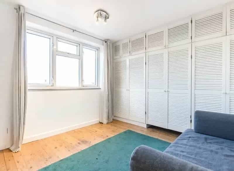 Barnes Village 2-Double Bedroom Apartment Near Barnes Bridge Station