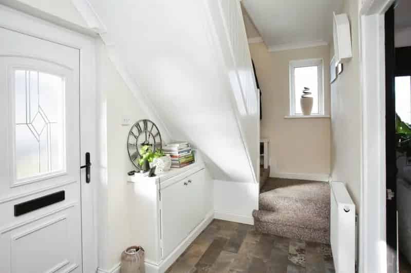 3 Bedroom Semi Detached House Bryncenydd Caerphilly