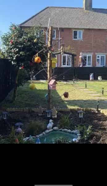 3 Bed Semi Detached House Large Gardens