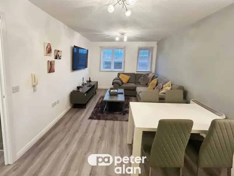 2 Bedroom Ground Floor Flat for Sale