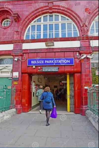Spacious 1-Bedroom Flat Belsize Park NW3 Near Royal Free Hospital
