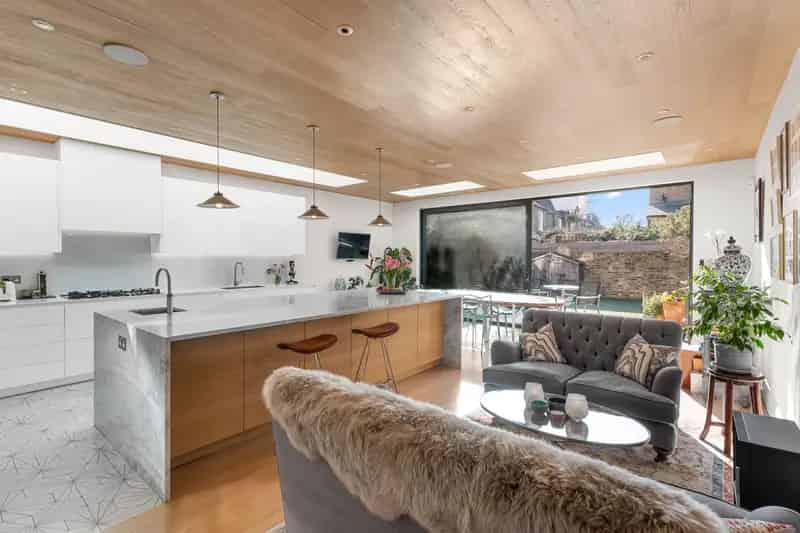 Spacious Family Home Opposite Clapham Common Recently Refurbished