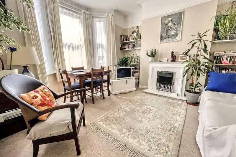 1 Bed Flat for Sale Near Bournemouth Hospital