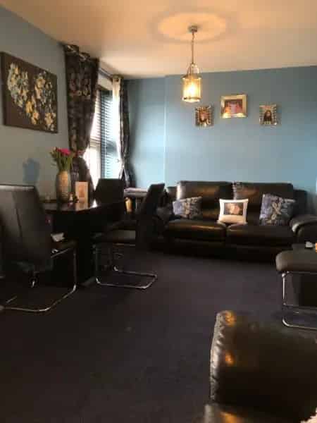 Large Two Bedroom Flat Near Victoria Park