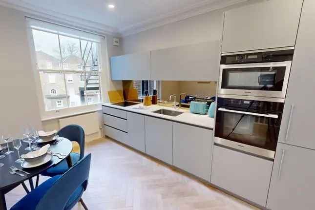 3 Bedroom Apartment Kensington Gardens Square London W2