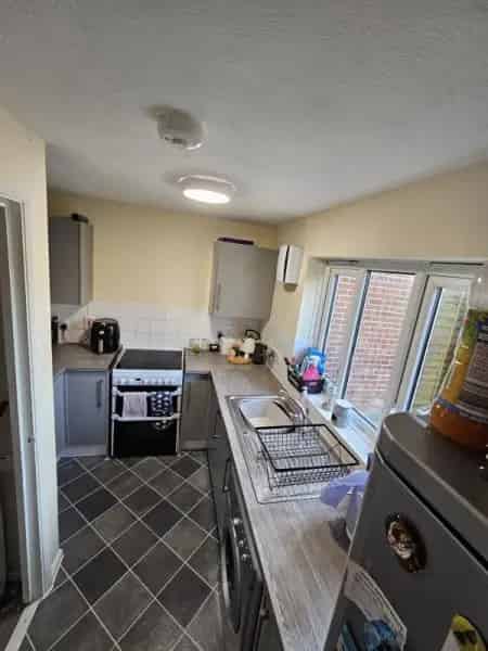 Lovely 2 Bedroom Corner House with Spacious Garden