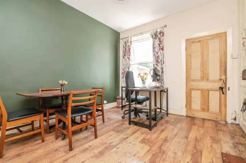 Four Bedroom Victorian Home Near Sandwell General Hospital