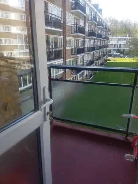 2 Bed Flat Putney Heath Roehampton Balcony Lift Communal Garden