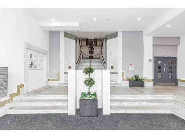 2 Bedroom Flat for Sale in Cathcart House