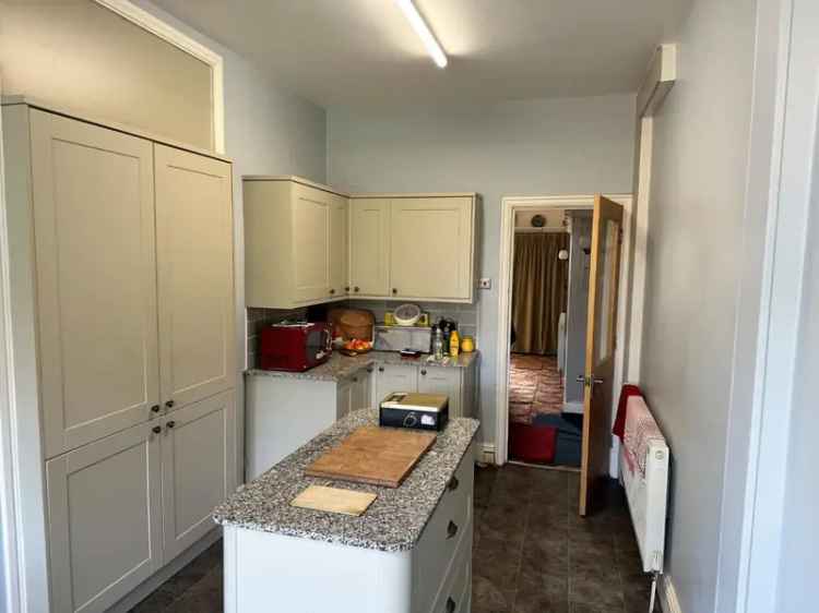 4 Bedroom Detached House For Sale in Menston