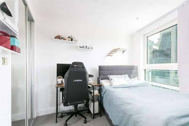 1 Bed Flat for Sale in St George Wharf Vauxhall