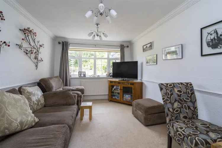 5 Bedroom Detached Bungalow with Annex Potential Sleapshyde Smallford