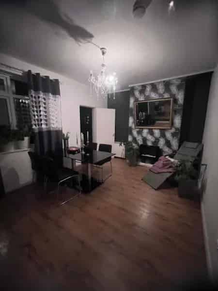 Modern Apartment Near Train Station with Nice Neighbors