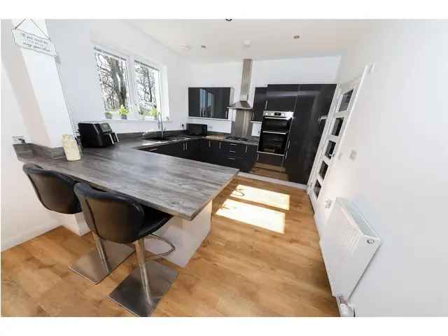 5 Bedroom Detached House for Sale in Glenrothes