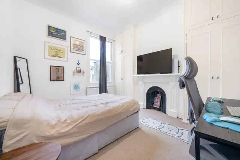 2 Bedroom Flat House to Rent in Brixton