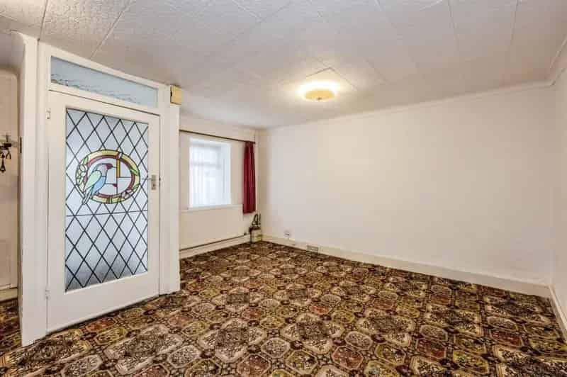 2 bedroom terraced house