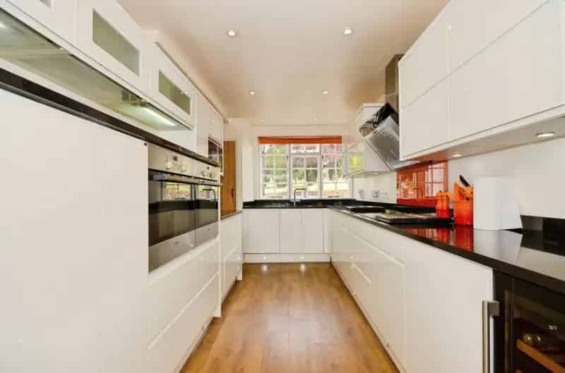 Grade II Listed Period Family Home Circa 1645