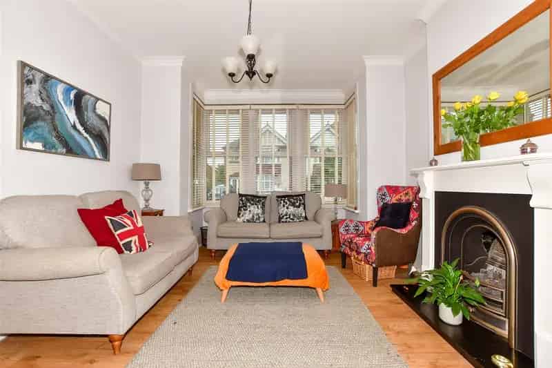 4 Bedroom Semi Detached House For Sale Broadstairs