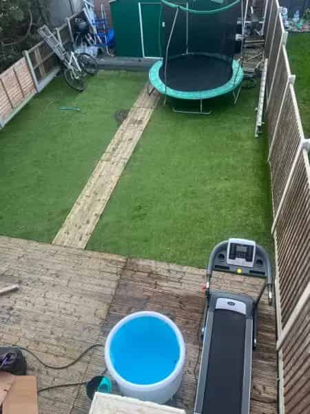 3 Bed Terrace House Near Schools and M25